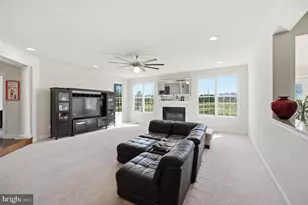 23222 Hemmingford Cir, Sterling, VA 20166 - Photo 12