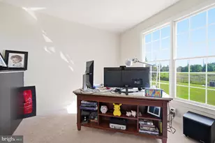 23222 Hemmingford Cir, Sterling, VA 20166 - Photo 16