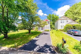 30 Fenton Wood Dr, Sterling, VA 20165 - Photo 2