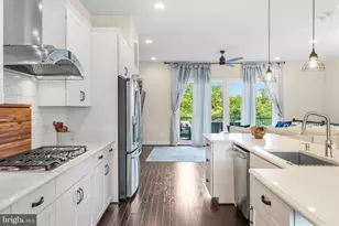 23072 Sullivans Cove Sq, Brambleton, VA 20148 - Photo 10