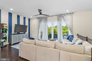 23072 Sullivans Cove Sq, Brambleton, VA 20148 - Photo 14