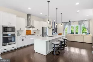 23072 Sullivans Cove Sq, Brambleton, VA 20148 - Photo 12