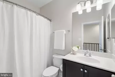 22807 Breezy Hollow Drive, Brambleton, VA 20148 - Photo 32