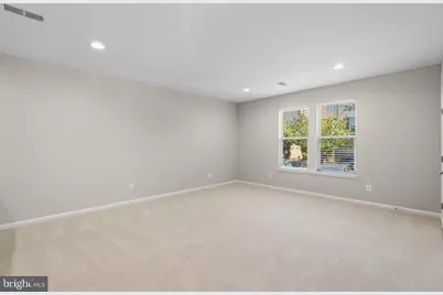 22807 Breezy Hollow Drive, Brambleton, VA 20148 - Photo 38