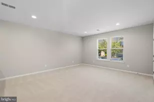 22807 Breezy Hollow Dr, Brambleton, VA 20148 - Photo 38