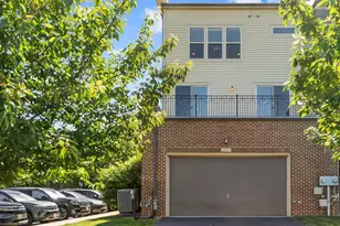 22807 Breezy Hollow Dr, Brambleton, VA 20148 - Photo 4