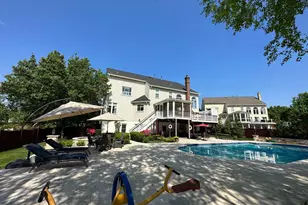 21922 Hyde Park Dr, Ashburn, VA 20147 - Photo 2