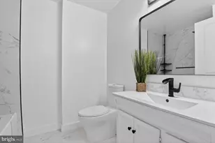 1006 Warwick Ct, Sterling, VA 20164 - Photo 10