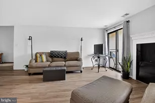 1006 Warwick Ct, Sterling, VA 20164 - Photo 2