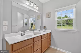 26732 Kentoaks Ct, Chantilly, VA 20152 - Photo 24