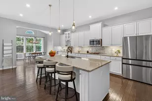 26732 Kentoaks Ct, Chantilly, VA 20152 - Photo 10
