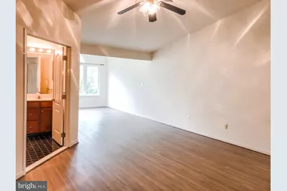 22511 Airmont Woods Terrace, Ashburn, VA 20148 - Photo 16