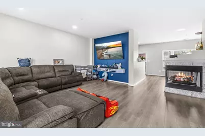 42267 Terrazzo Ter, Aldie, VA 20105 - Photo 2