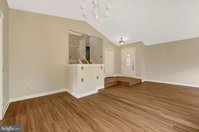 254 E Juniper Avenue E, Sterling, VA 20164 - Photo 14