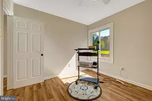 254 E Juniper Ave E, Sterling, VA 20164 - Photo 40