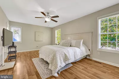 254 E Juniper Avenue E, Sterling, VA 20164 - Photo 32