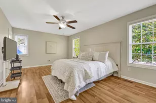 254 E Juniper Ave E, Sterling, VA 20164 - Photo 32