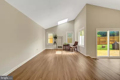 254 E Juniper Avenue E, Sterling, VA 20164 - Photo 8