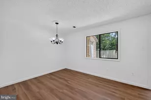 28 Wedgedale Dr, Sterling, VA 20164 - Photo 4