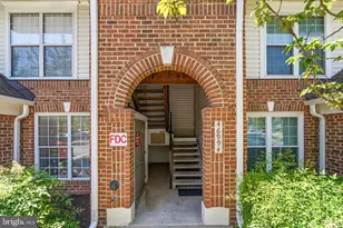 46994 Courtyard Sq, Sterling, VA 20164 - Photo 4