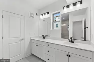 43841 Venetian Square, Ashburn, VA 20147 - Photo 14