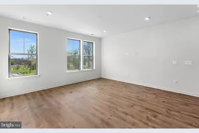 43841 Venetian Square, Ashburn, VA 20147 - Photo 4