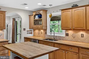 43910 Spinks Ferry Rd, Leesburg, VA 20176 - Photo 14
