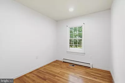 403 E Laurel Avenue, Sterling, VA 20164 - Photo 20