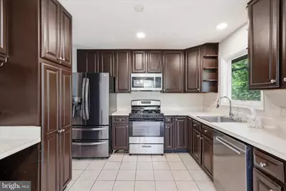 403 E Laurel Avenue, Sterling, VA 20164 - Photo 12