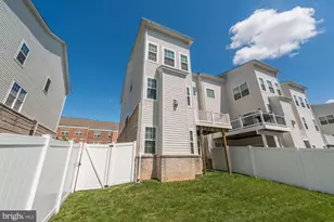 22677 Flowing Spring Square, Brambleton, VA 20148 - Photo 30
