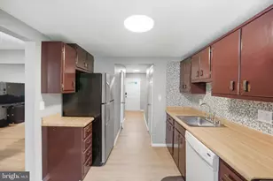 1072 Tottenham Ct, Sterling, VA 20164 - Photo 12