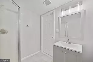 20712 Parkside Cir, Sterling, VA 20165 - Photo 56