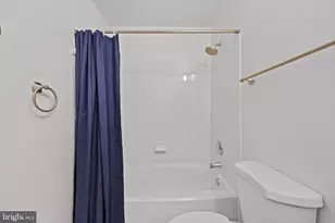 20712 Parkside Cir, Sterling, VA 20165 - Photo 40