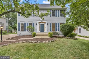 20712 Parkside Cir, Sterling, VA 20165 - Photo 2
