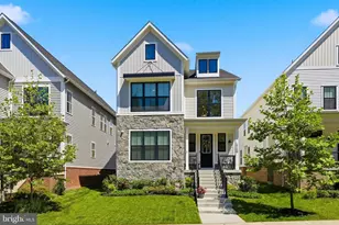 23135 Glenwood Hts Cir, Brambleton, VA 20148 - Photo 2
