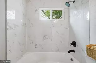 706 S Dogwood Ct, Sterling, VA 20164 - Photo 28