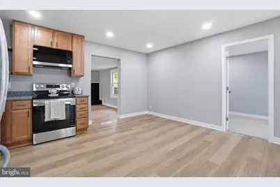 706 S Dogwood Court, Sterling, VA 20164 - Photo 10