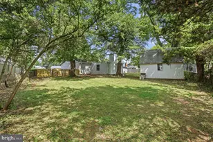 706 S Dogwood Ct, Sterling, VA 20164 - Photo 32