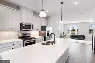 19410 Paiute Ter, Leesburg, VA 20175 - Photo 4