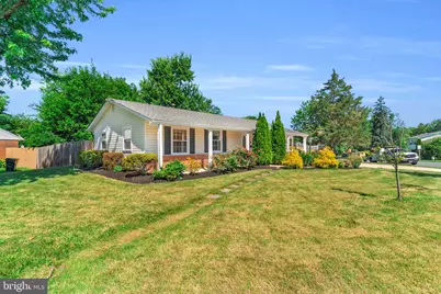 101 W Beech Road, Sterling, VA 20164 - Photo 2