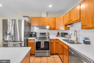 101 W Beech Rd, Sterling, VA 20164 - Photo 12