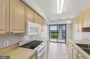 19385 Cypress Ridge, Leesburg, VA 20176 - Photo 22