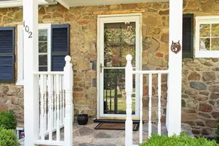 102 Phillips Ct NW, Leesburg, VA 20176 - Photo 8
