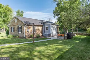 102 Phillips Ct NW, Leesburg, VA 20176 - Photo 18