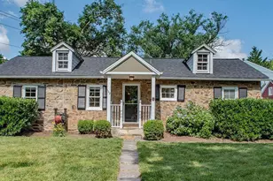 102 Phillips Ct NW, Leesburg, VA 20176 - Photo 2