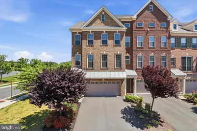 23755 Hopewell Manor Terrace, Ashburn, VA 20148 - Photo 4