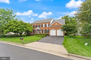42947 Coralbells Pl, Leesburg, VA 20176 - Photo 2