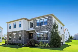 24935 Flaming Tree Ct, Aldie, VA 20105 - Photo 2