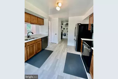 18 Brookmeade Court, Sterling, VA 20165 - Photo 2