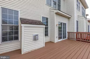 25286 McIntyre Sq, Chantilly, VA 20152 - Photo 32